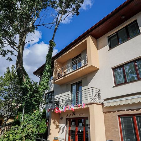 Grand Hotel Senica, Garni Esterno foto